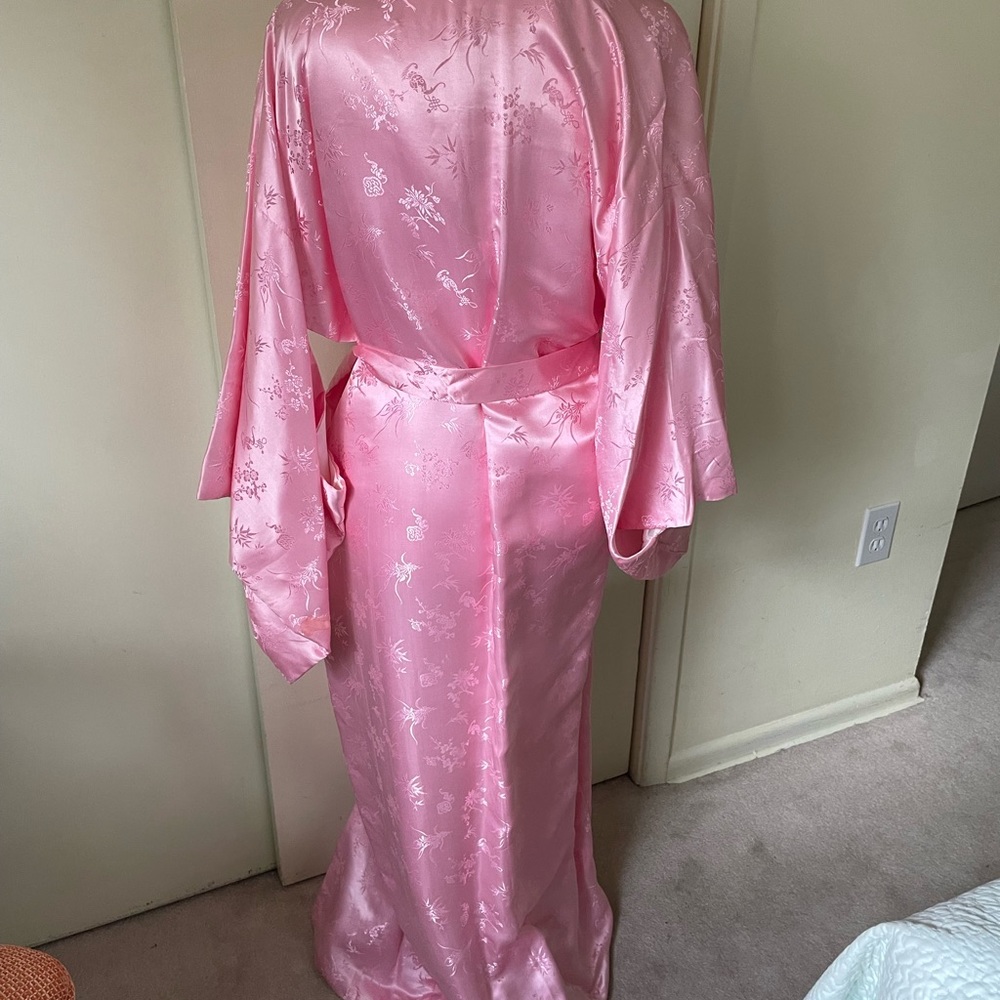 Pink Kimono Style Robe - Picture 2 of 2